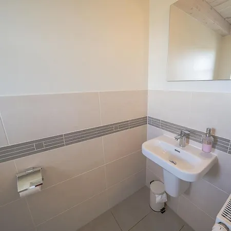 Mit Sauna Und Kamin Nahe Am Gruenen בית נופש