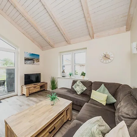 Holiday home Mit Sauna Und Kamin Nahe Am Gruenen Dagebuell